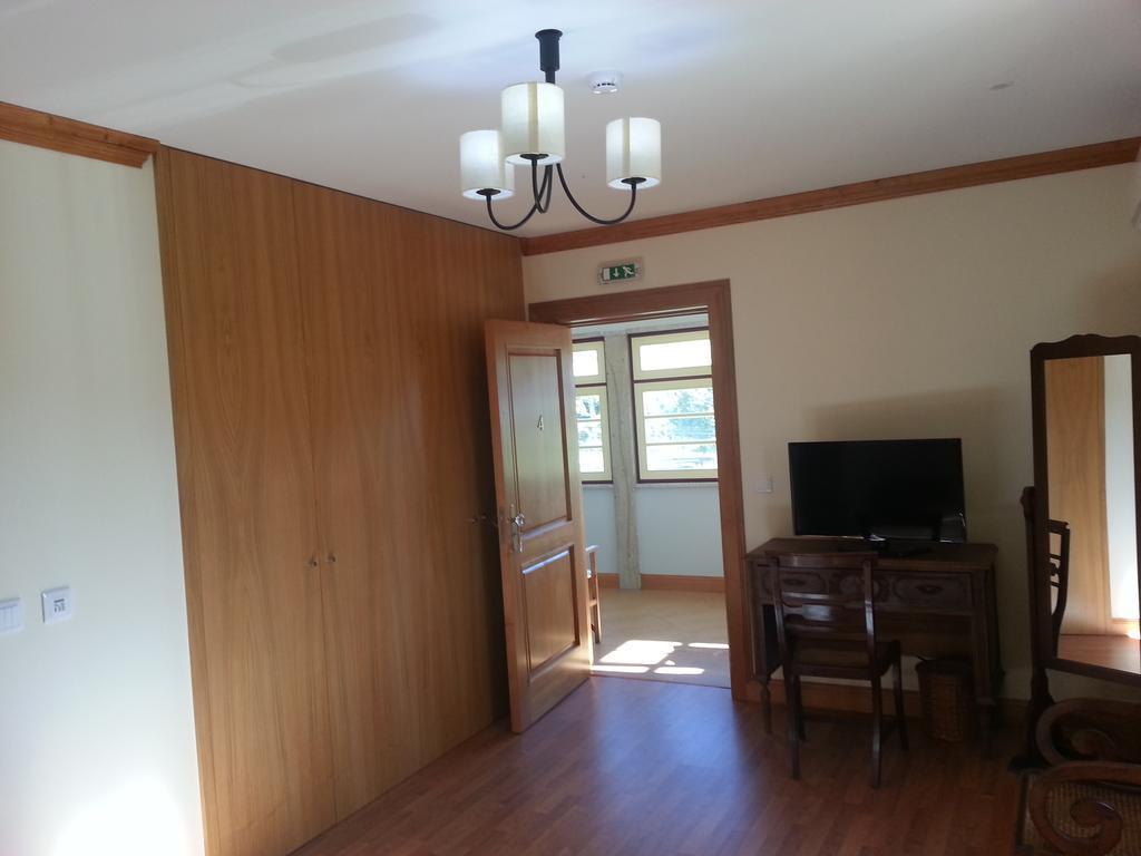 ヴィーラ・ヴェルデ Quinta Da Cardalゲストハウス 部屋 写真